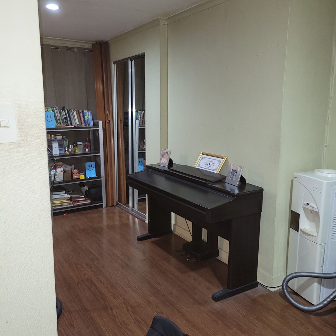 (Category: ) located in . Submitted by jmvss (Listing ID 1411979939, Image 1). Description: .