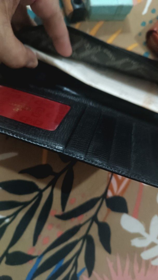 Elegance Paris Black Wallet in good condition (Category: Wallets & Card holders) located in La Trinidad. Submitted by leezhine (Listing ID 1412069960, Image 3). Description: - Brand: Elegance Paris - Color: Black - Features: Multiple card slots, clear ID window, snap closure - Design: Subtle logo detail, contrastng interior lining - Material: Textured, leather material. - Like new condition ( na store lang, unused). Slim type wallet..