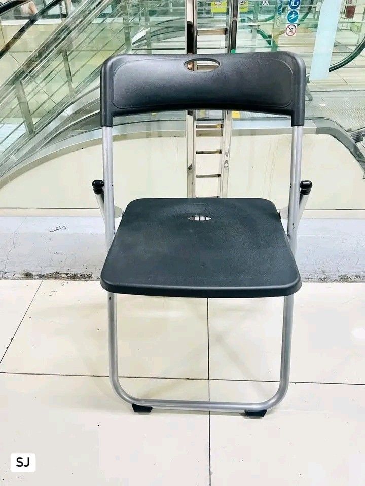 Folding Table (Category: Chairs) located in Manila. Submitted by micoooy (Listing ID 1412039416, Image 2). Description: .
