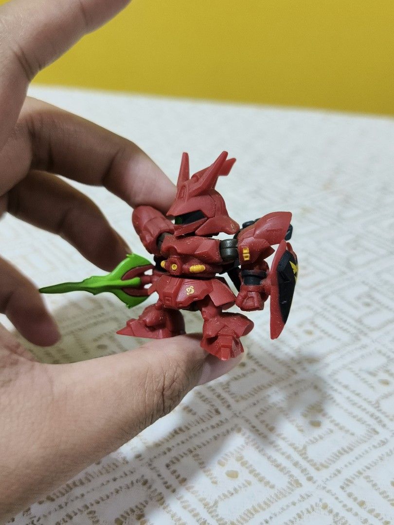 Gundam Sazabi Gashapon (Category: Toys & Games) located in Bangi. Submitted by storebaru (Listing ID 1412081409, Image 2). Description: -all in good conditions Do pm me if you're interested 😊.