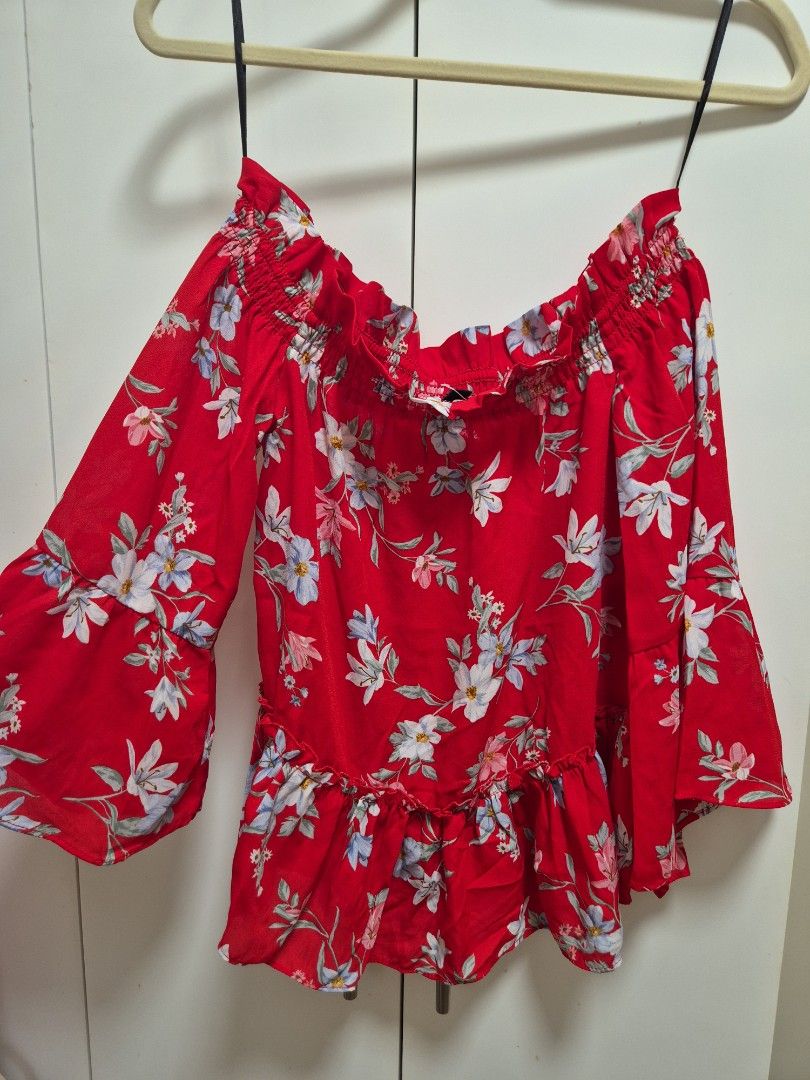 H&M red floral off shoulder blouse (Category: Blouses) located in Antipolo. Submitted by declutteringkingking (Listing ID 1412005456, Image 1). Description: H&m red floral off shoulder top perfect for summer parties or dressy occasions .