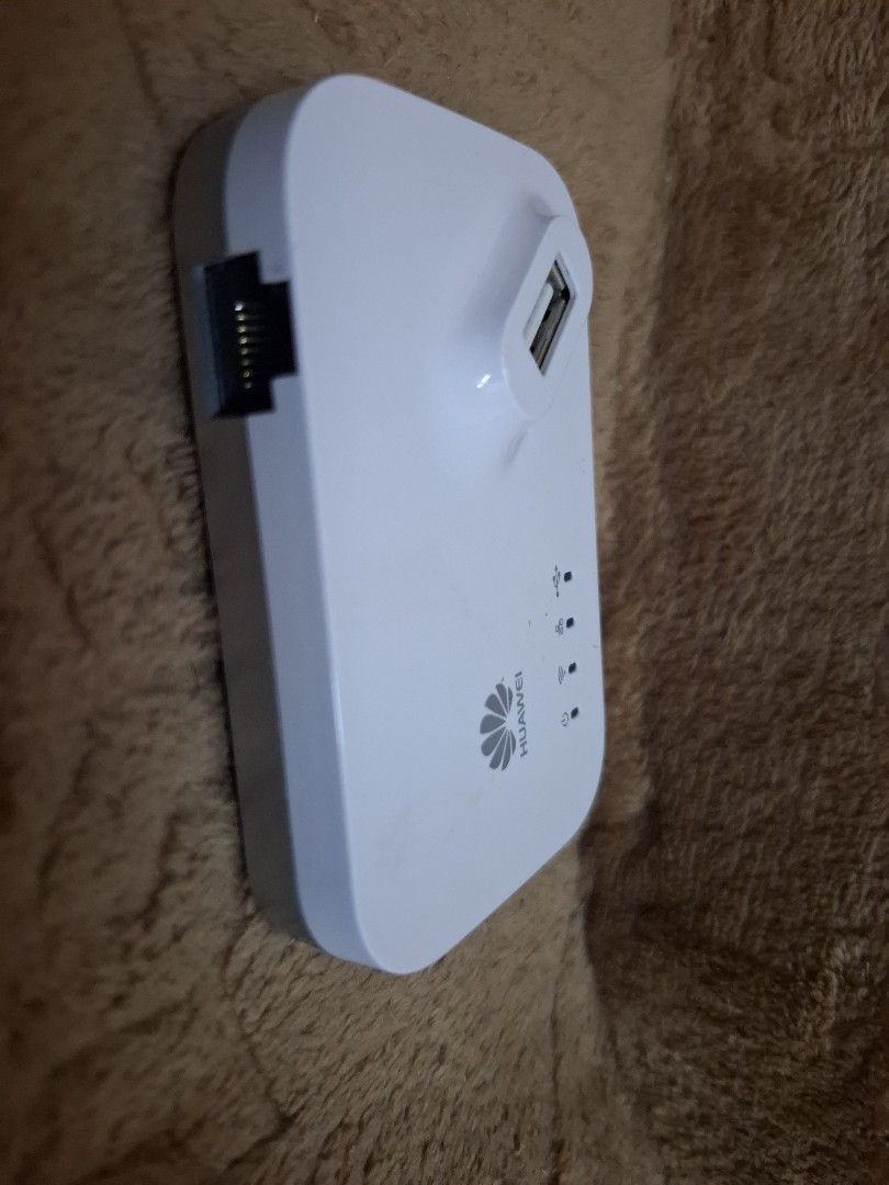 Huawei WiFi Router AF23 and Unlocked Huawei USB 4G Modem E3372h-153 ...