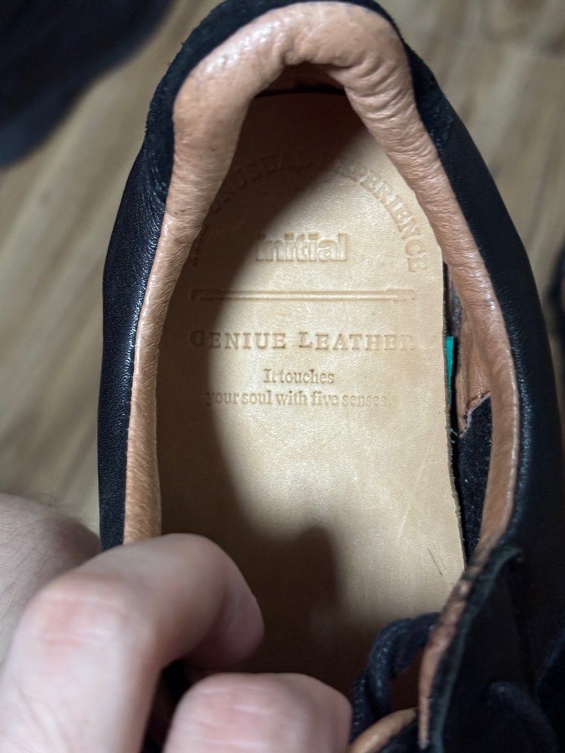Initial Genuine Leather Shoes (Category: Flats & Sandals) located in Taguig. Submitted by johns_stuff (Listing ID 1412095648, Image 3). Description: Unsure about size but looks like it’s for women All context is in the provided photos Brand is located in Hong Kong .