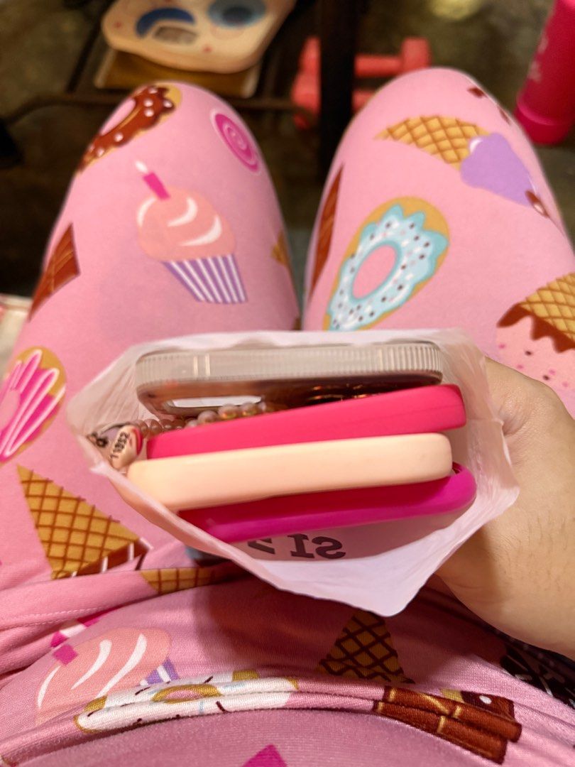 Iphone 11 cases (Category: iPhone 11 Series) located in Hagonoy. Submitted by missxfahrenheit (Listing ID 1412081062, Image 2). Description: take all for 99.