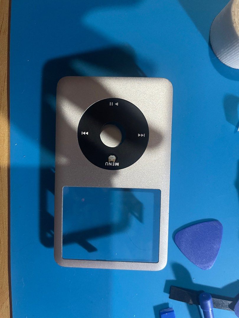 iPod 6/7th Generation Faceplate (Category: Portable Music Players) located in Cebu City. Submitted by zuchi (Listing ID 1412135688, Image 2). Description: With black click wheel with slight scratches .