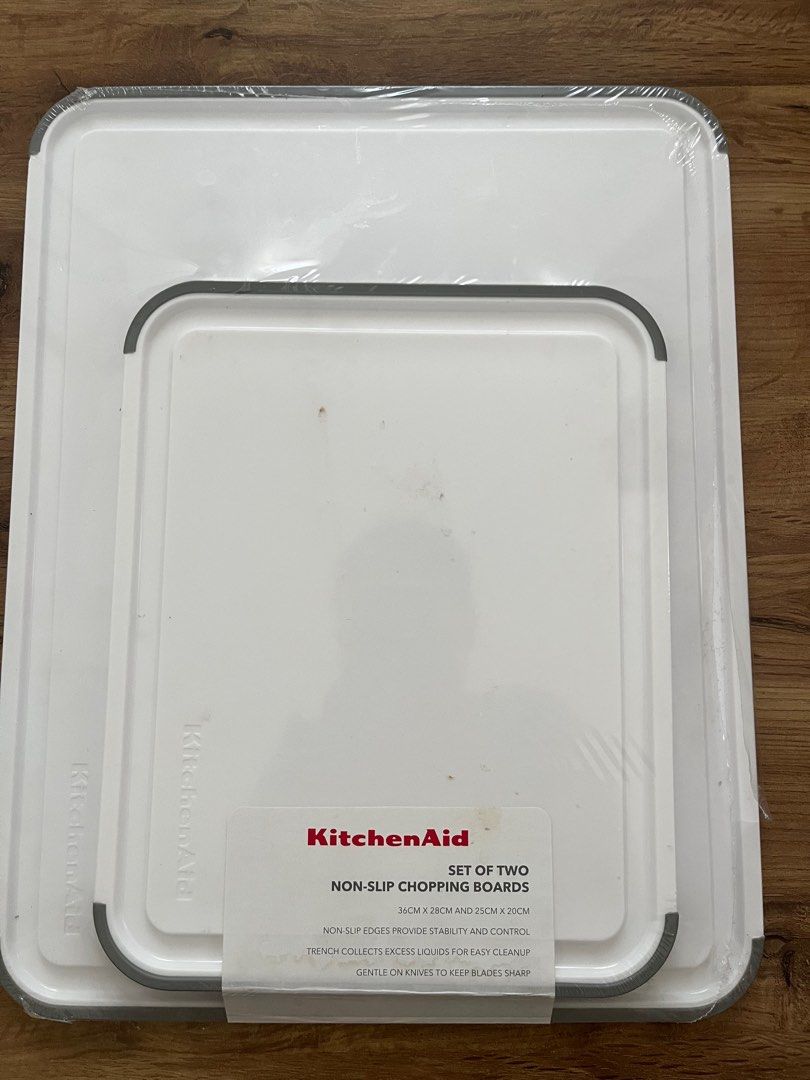 Kitchen aide chopping board (Category: Knives & Chopping Boards) located in Las Pinas. Submitted by preloved_mum (Listing ID 1412086788, Image 1). Description: .