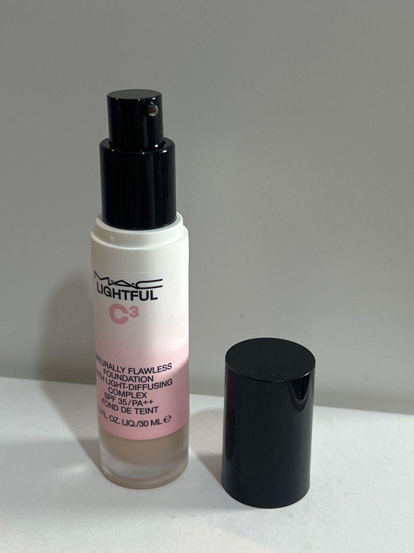MAC Lightful C3 Foundation (Category: Makeup) located in Manila. Submitted by randomcollectives (Listing ID 1412108817, Image 2). Description: Used only once. RFS: major decluttering Original price is ₱2,600 online/ in-store MOP: GCASH, BDO, BPI Delivery via Grab / Lalamove ONLY (to be shouldered by customer) NO MEETUPS. NO LOW BALLERS..