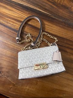 (Category: ) located in . Submitted by gazellection.shop (Listing ID 1412112683, Image 1). Description: .