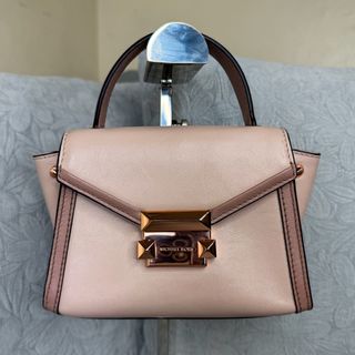 (Category: ) located in . Submitted by bagsbycee (Listing ID 1412010312, Image 1). Description: .