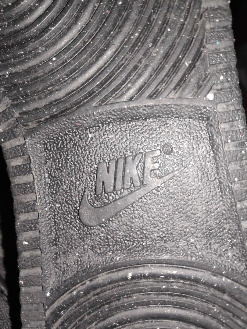 Nike Court Vision Low Black (Category: Sneakers) located in Quezon City. Submitted by j.c.declutter (Listing ID 1411969961, Image 3). Description: - Black Nike Court Vision Low sneakers - Size: UK 7 / EUR 41 / US 8 - Features Nike logo and "NIKE" embossed on heel - Made in Indonesia - Black laces Original Price P2000.