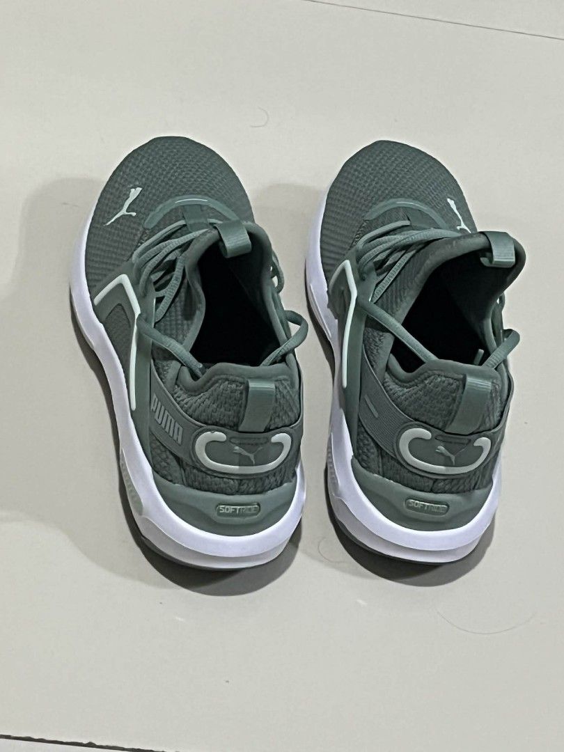 Puma Sneakers Green and White (Category: Sneakers) located in Lipa City. Submitted by edenelektra (Listing ID 1412082268, Image 3). Description: - Puma sneakers in green and white - Puma logo on side and tongue - Mesh upper for breathability - White sole - Unique lacing system - Cushioned heel for comfort - Ideal for everyday use and light activities -Size 8.5 .