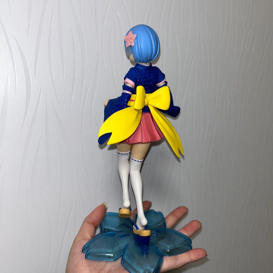 Re-Zero Rem Figuring (Category: Toy Figures) located in Singapore. Submitted by jusakiddo (Listing ID 1412056325, Image 3). Description: • I wanna clear out my room display cabinet for my popmart..