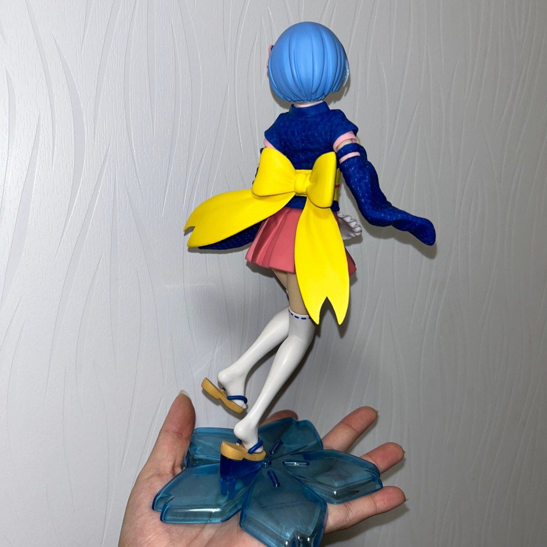 Re-Zero Rem Figuring (Category: Toy Figures) located in Singapore. Submitted by jusakiddo (Listing ID 1412056325, Image 4). Description: • I wanna clear out my room display cabinet for my popmart..