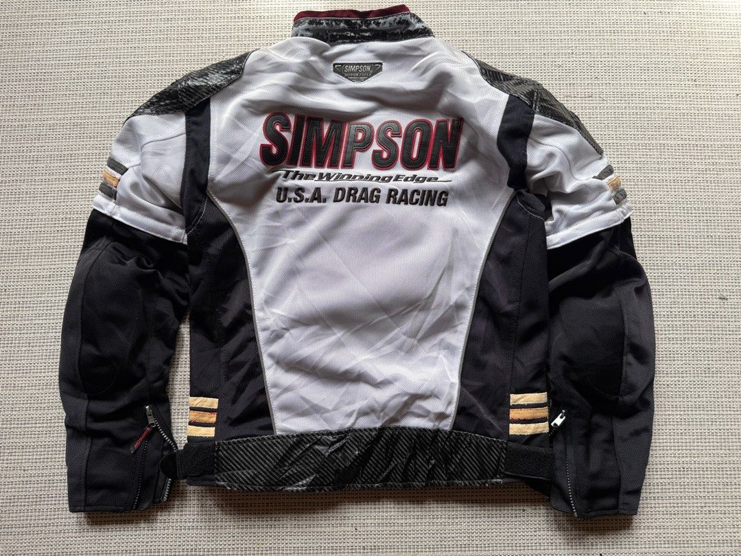 SIMPSONS RACING JACKET (Category: Coats, Jackets and Outerwear) located in Tawau. Submitted by ahmad.s. (Listing ID 1411794721, Image 2). Description: Condition 8/10 Size on tag L fit M Protector belakang/bahu/siku masih cun 📌defect pada lapisan karbon (terkupas).