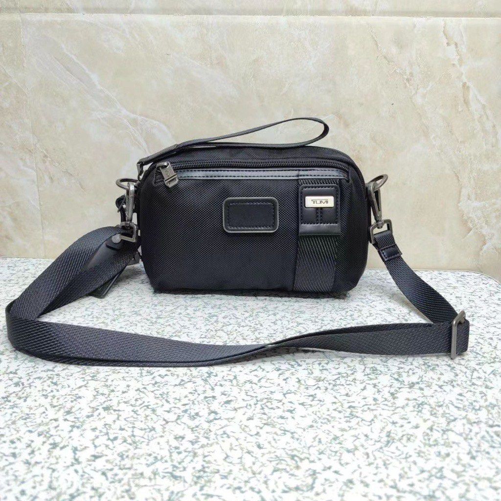 Tumi Bravo Crossbody Bag (Category: Sling Bags) located in Manila. Submitted by luckymike059973 (Listing ID 1412006297, Image 1). Description: Tumi shoulder bag and clutch bag 2 in 1 Bnew .