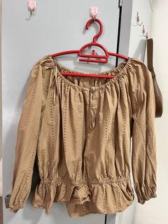 (Category: ) located in . Submitted by pwincesswardrobe (Listing ID 1412004266, Image 1). Description: .