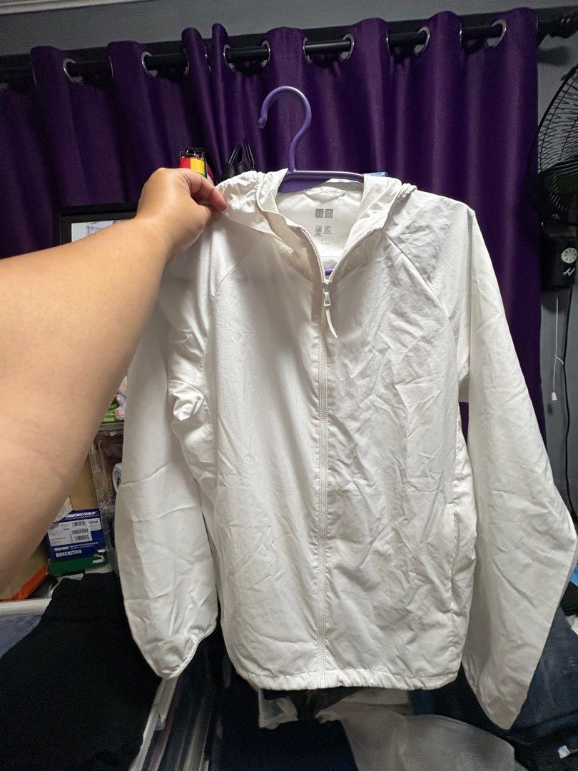 Uniqlo UV Jacket White L (Category: Coats, Jackets and Outerwear) located in Mandaluyong City. Submitted by macopa_10 (Listing ID 1412135818, Image 2). Description: FOR SALE UNIQLO POCKET JACKET UV (Women’s Size) 📍Mandaluyong Payment via GoTyme, GCash.