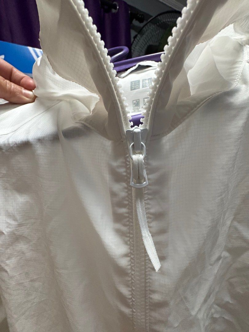 Uniqlo UV Jacket White L (Category: Coats, Jackets and Outerwear) located in Mandaluyong City. Submitted by macopa_10 (Listing ID 1412135818, Image 3). Description: FOR SALE UNIQLO POCKET JACKET UV (Women’s Size) 📍Mandaluyong Payment via GoTyme, GCash.