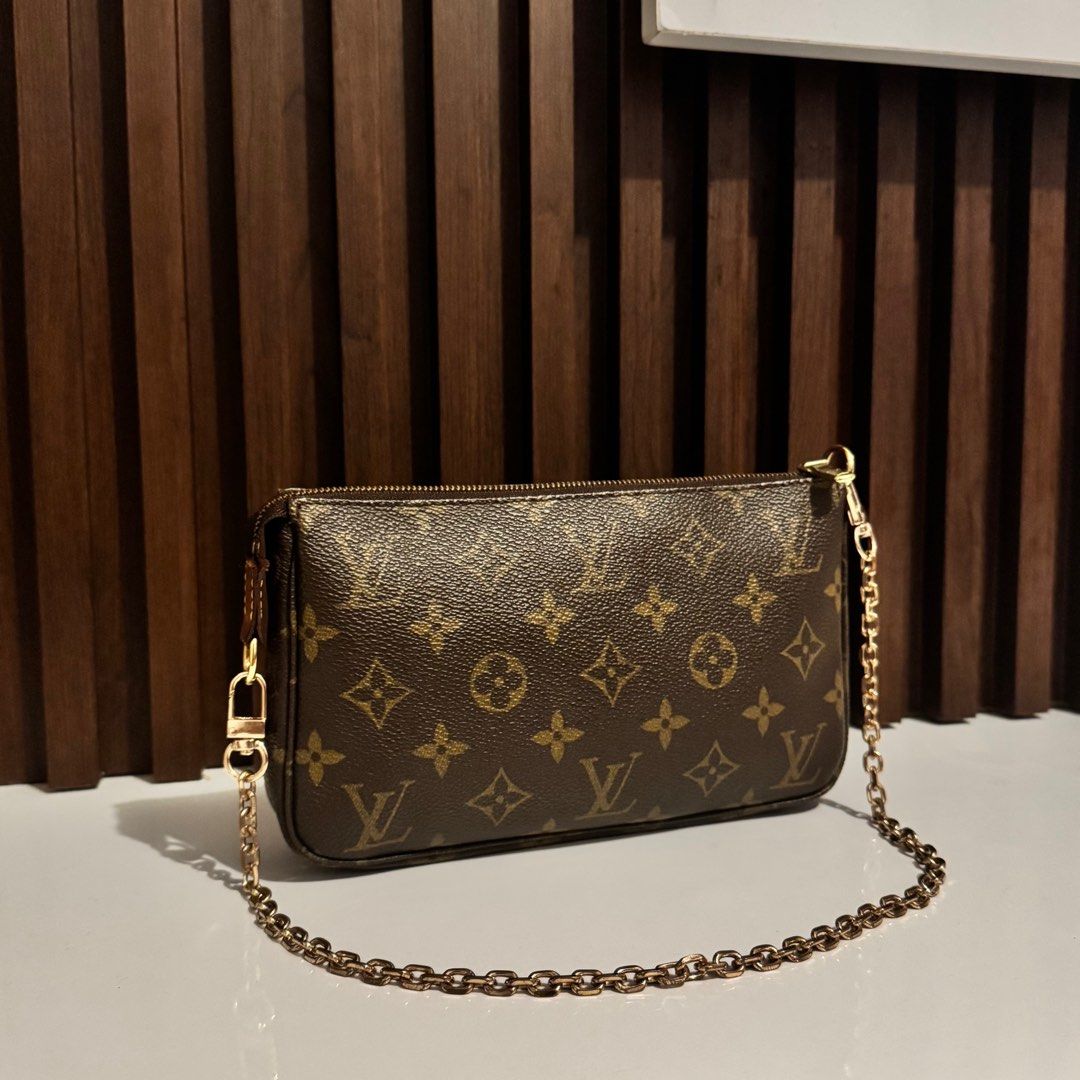Vintage LV Pochette Accessoire (Category: Luxury Bags & Wallets) located in Manila. Submitted by 9901x (Listing ID 1412044272, Image 2). Description: bought for 28k on IG @luxurylaneph no leather strap included.
