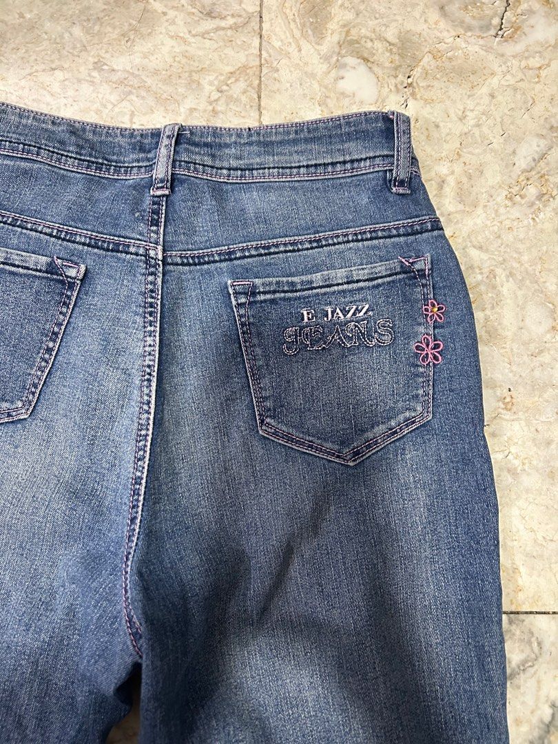 2000s vintage mid waist bootcut jeans (Category: Jeans) located in Manila. Submitted by lostandfoundbyk (Listing ID 1412306092, Image 3). Description: 💌 e jazz jeans — 2000s vintage bootcut, mid waist jeans w/ pink details 🧺 ready to wear 🪡 no defects! 🧷 waist: 26” length: 38” ✨ 2000s vintage mid waist boot cut jeans, flare jeans, rory gilmore, y2k 📬 mop: gcash 📦 mod: lalamove / gogoxpress (buyer shoulders shipping fee) price is negotiable 