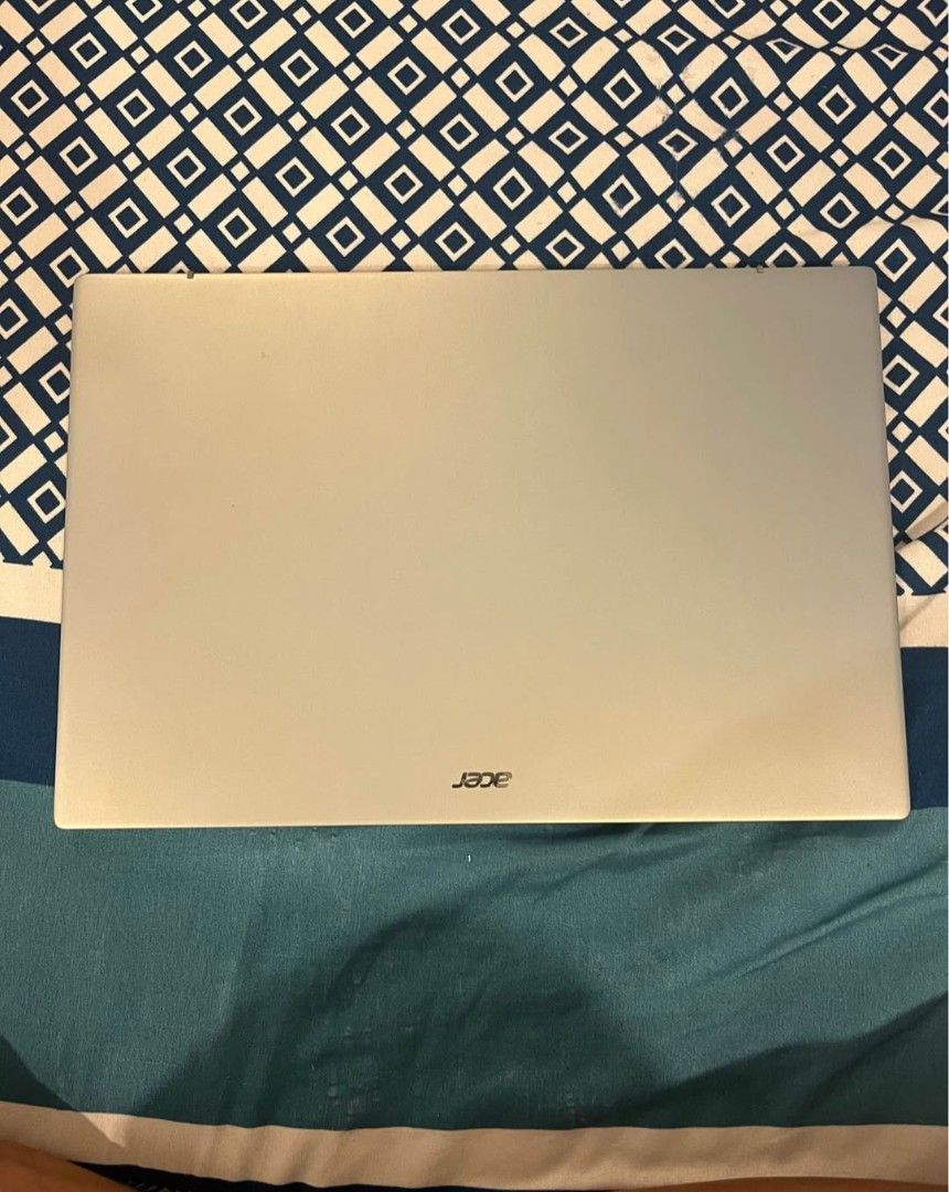 Acer Swift Edge 16 (Category: Laptops & Notebooks) located in Lucena. Submitted by iamnordy (Listing ID 1412236175, Image 2). Description: ACER Swift Edge 16 Display: 16-inch 3.2K OLED screen, Processor: AMD Ryzen 5 7535U Memory/Storage: 16GB of RAM, and a 512GB NVMe SSD. Windows 11 Battery: 54Wh with Charger, Box and Keyboard Protector..