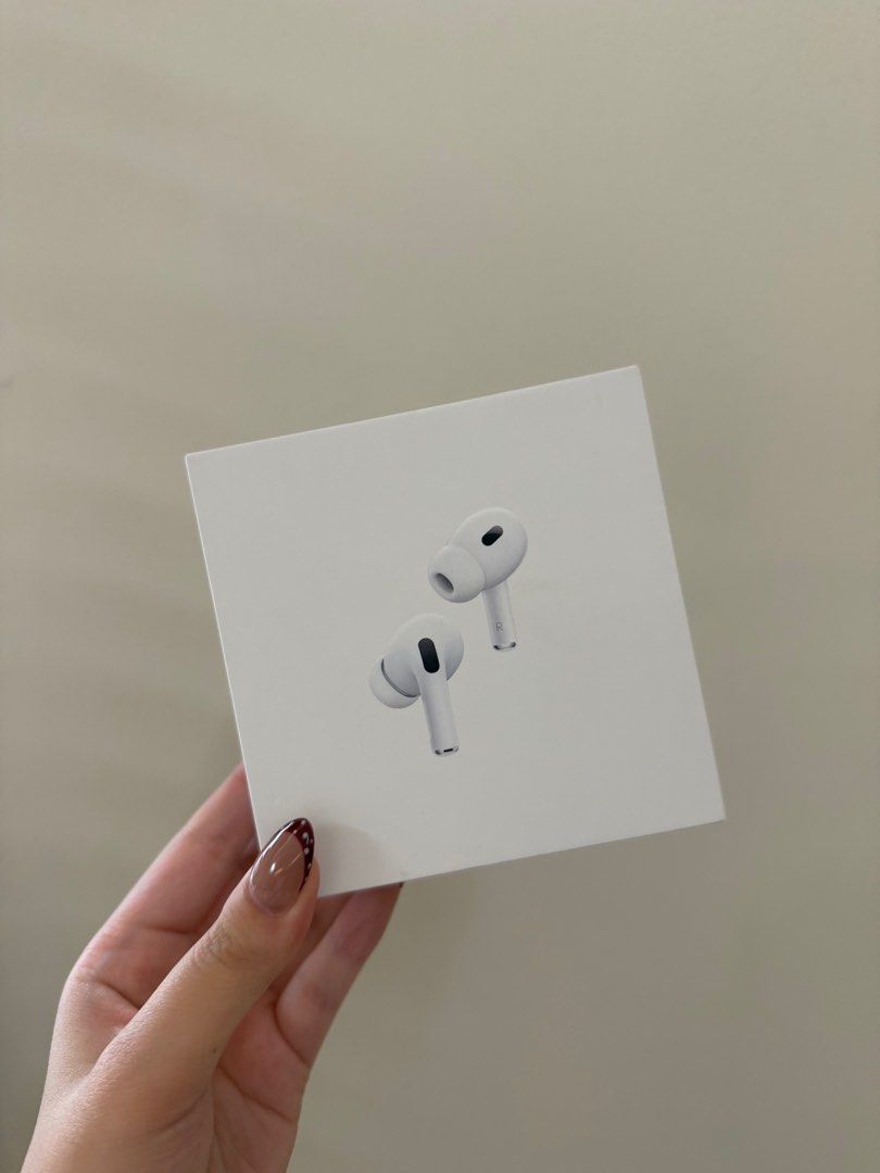 Apple AirPods Pro (2nd generation) (Category: Earphones) located in Quezon City. Submitted by shandre10 (Listing ID 1412191408, Image 1). Description: - Comes with original charger, box, and all ear tips. - Missing left AirPod (my dog got to it 😅). - Right AirPod works perfectly. - Has minor scratches from normal use. - Great if you need a replacement AirPod, want to use it as a single, or for parts. .