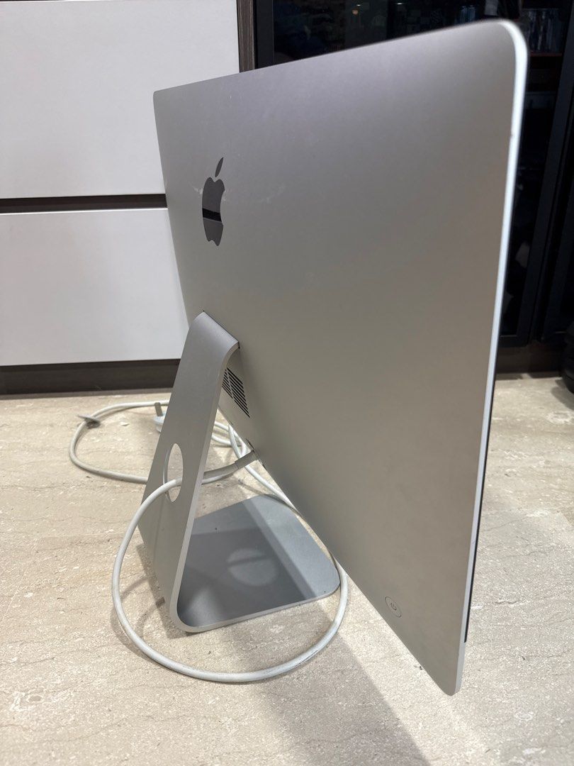 Apple iMac Desktop Computer65561096093826111