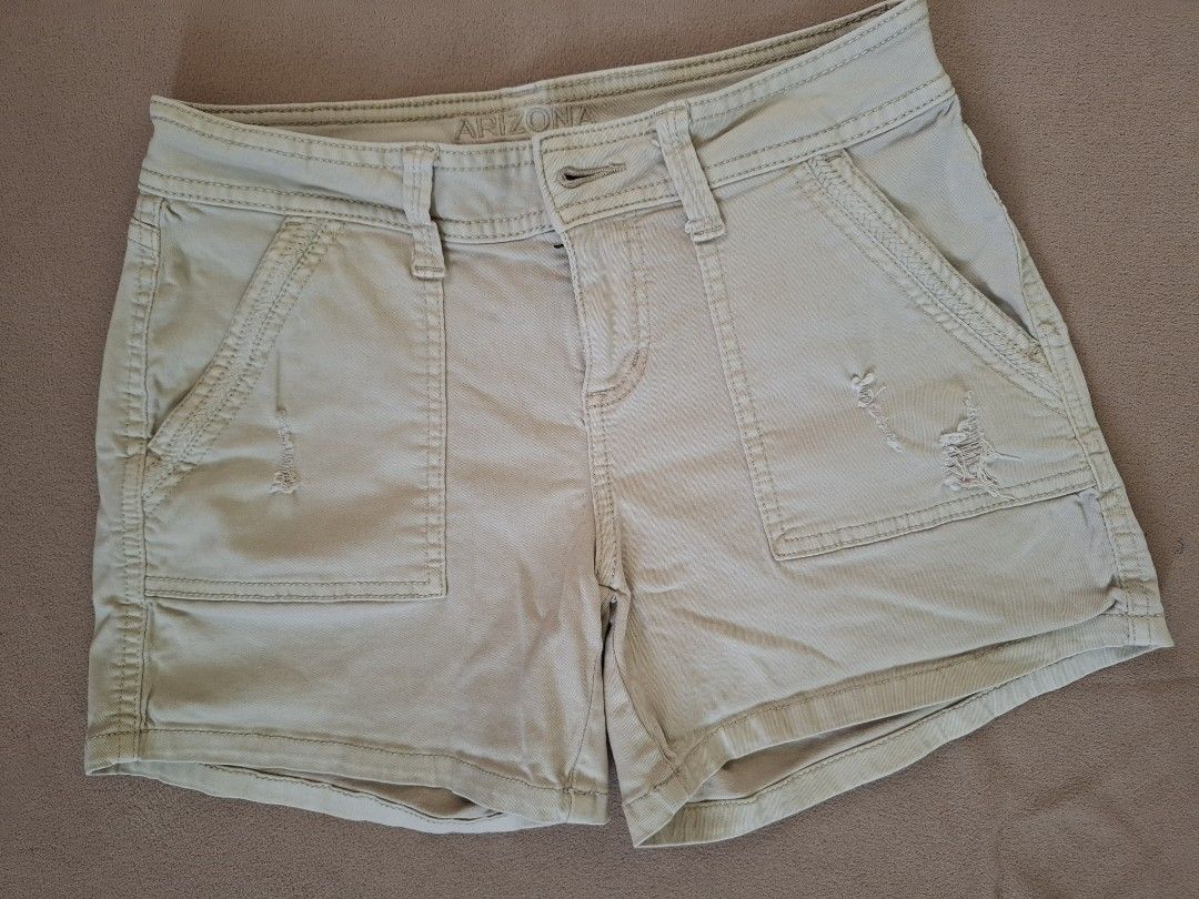 Arizona Khaki Shorts (Category: Shorts) located in Cavite. Submitted by l.m.m. (Listing ID 1412162189, Image 1). Description: - Arizona khaki shorts - Front and back pockets - Zipper and button closure - Distressed details -waist size: 26-27 .
