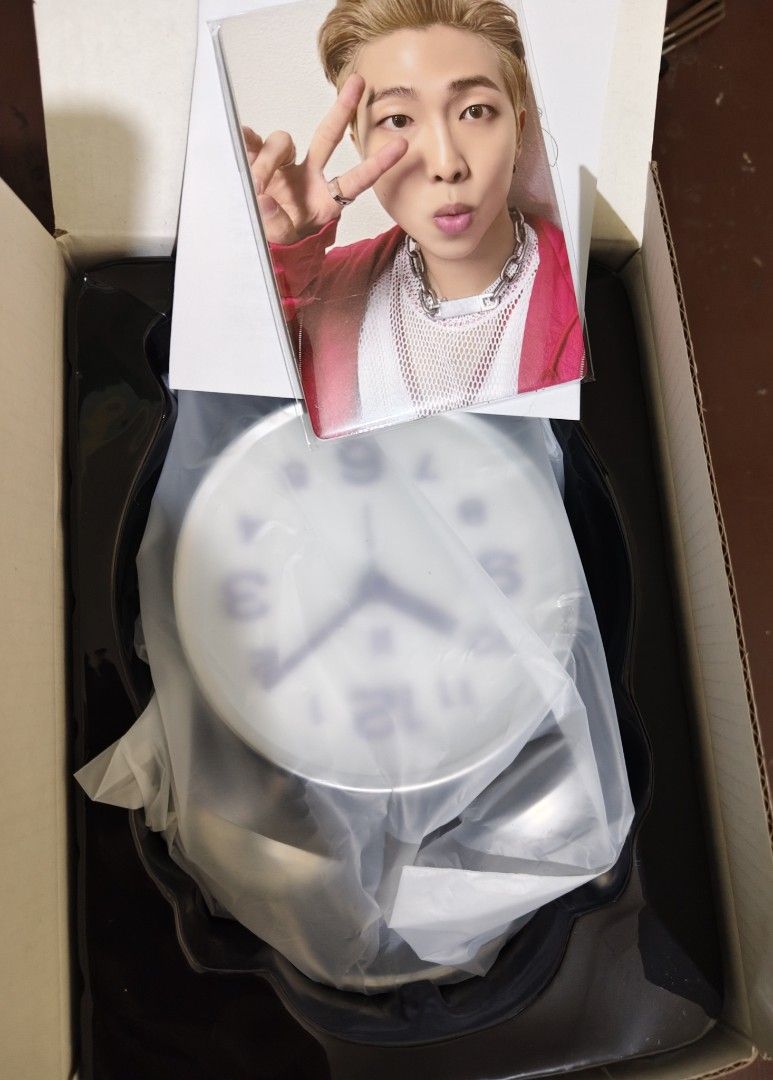 BTS Official Clock merch box 9 (Category: Clocks) located in Quezon City. Submitted by angieoh7 (Listing ID 1412151662, Image 3). Description: - Official BTS clock - Brand new, in original packaging - Includes complete photocard - Features BTS logo - Box has the number 09 printed on it - rfs : need funds for vetting of my furbaby.. this is from my personal collection.. unused/opened only .