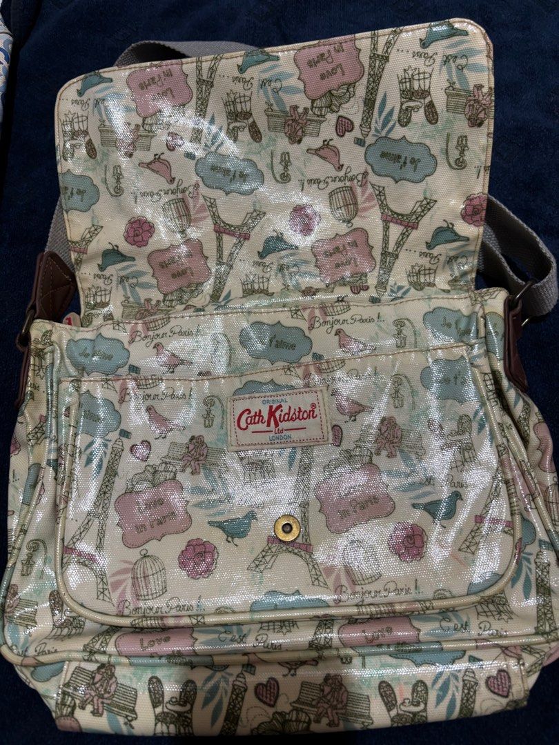 Cath Kidston Paris Print Sling Bag (Category: Shoulder Bags) located in Makati City. Submitted by issa124 (Listing ID 1412322202, Image 2). Description: Can’t Kidston Sling Bag Size: 12x8x2.5 inches Well used Still usable See all pictures for the condition .