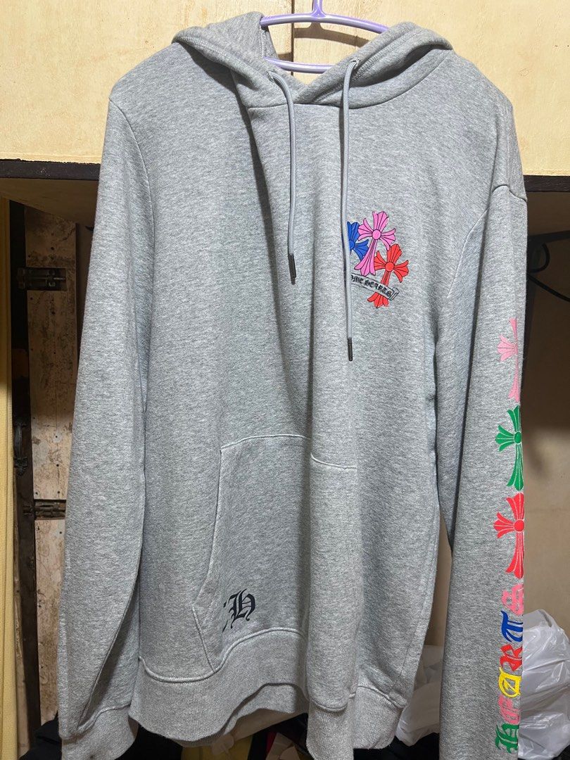Chrome Hearts (Category: Hoodies) located in San Jose. Submitted by dreiii.mnl_on_ig (Listing ID 1412283252, Image 1). Description: Chrome Hearts 22x29 Large With washtag and hang tag.