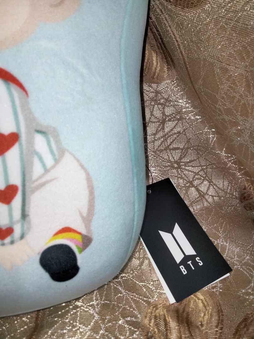 [CLEARANCE SALE] BTS V Pillow (Category: K-Wave Merchandise) located in Manila. Submitted by purplesummerkim (Listing ID 1412200606, Image 2). Description: - Official BTS V chibi plushie (small dirt see the pictures) -fixed price - P500 + sf - Brand new *low price na po kasi wala ng space sa bahay and i stop collecting merchandise na RULES : *buyers will shoulder the shipping/delivery fee *orders will be shipped after paying the FULL AMOUNT Local