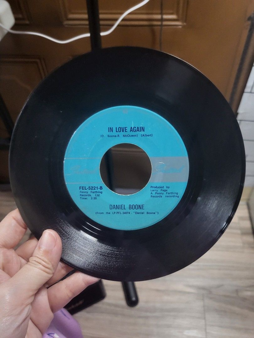 Daniel Boone Vinyl Record (Category: Vinyls) located in Caloocan City. Submitted by lynette1977 (Listing ID 1412226564, Image 2). Description: vinyl 45 tested and it still plays well.