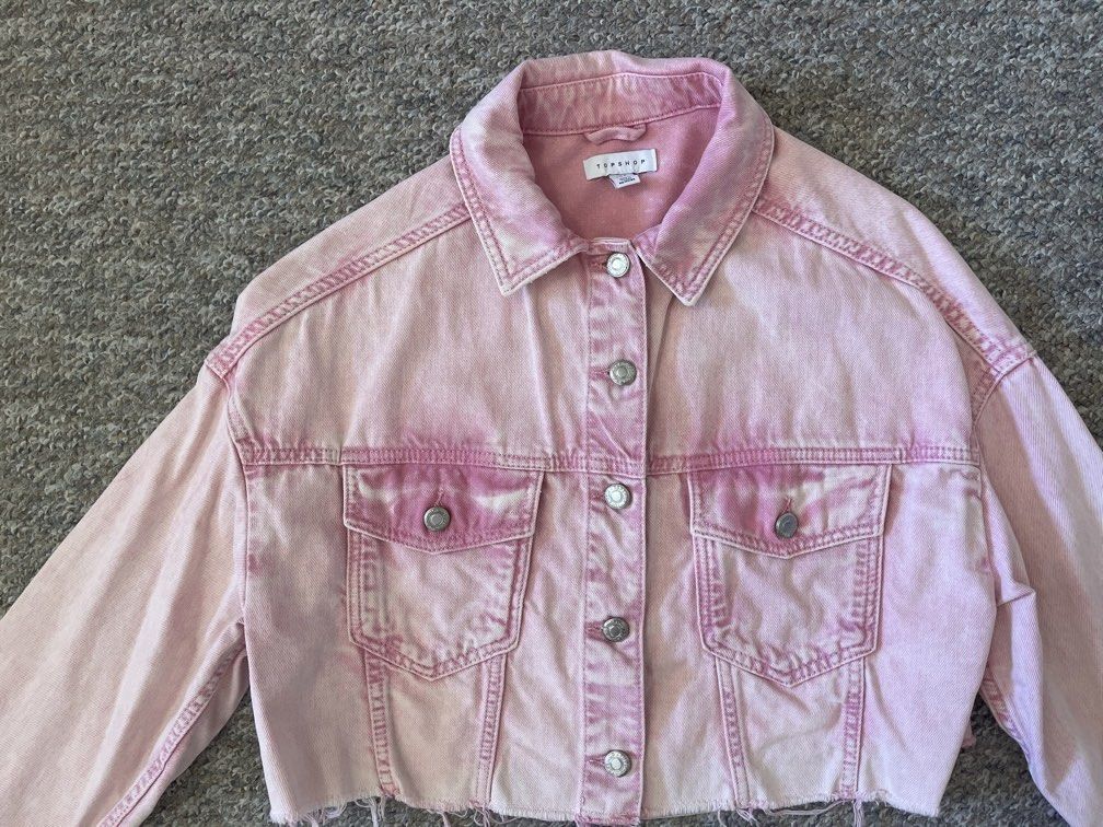 Denim Jacket (Category: Women's Clothes) located in Liverpool. Submitted by amraluckett (Listing ID 1412331079, Image 3). Description: Topshop Denim Jacket Size Uk8.