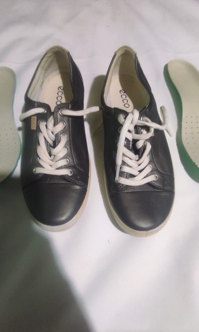 ecco original women shoes (Category: Shoe inserts) located in Caloocan City. Submitted by chani7878 (Listing ID 1412142156, Image 1). Description: ecco women sneakers soft 7 deep forest mettalic leather lace size 40EU 9US UK 7.