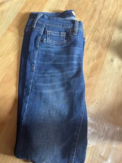 (Category: ) located in . Submitted by iamfab15 (Listing ID 1412176636, Image 1). Description: .