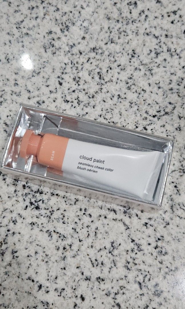 Glossier Cloud Paint in Beam (Category: Makeup) located in Quezon City. Submitted by sunrise.declutter (Listing ID 1412311953, Image 2). Description: Rfs: duplicate Buyer to shoulder sf or to book pick-up.