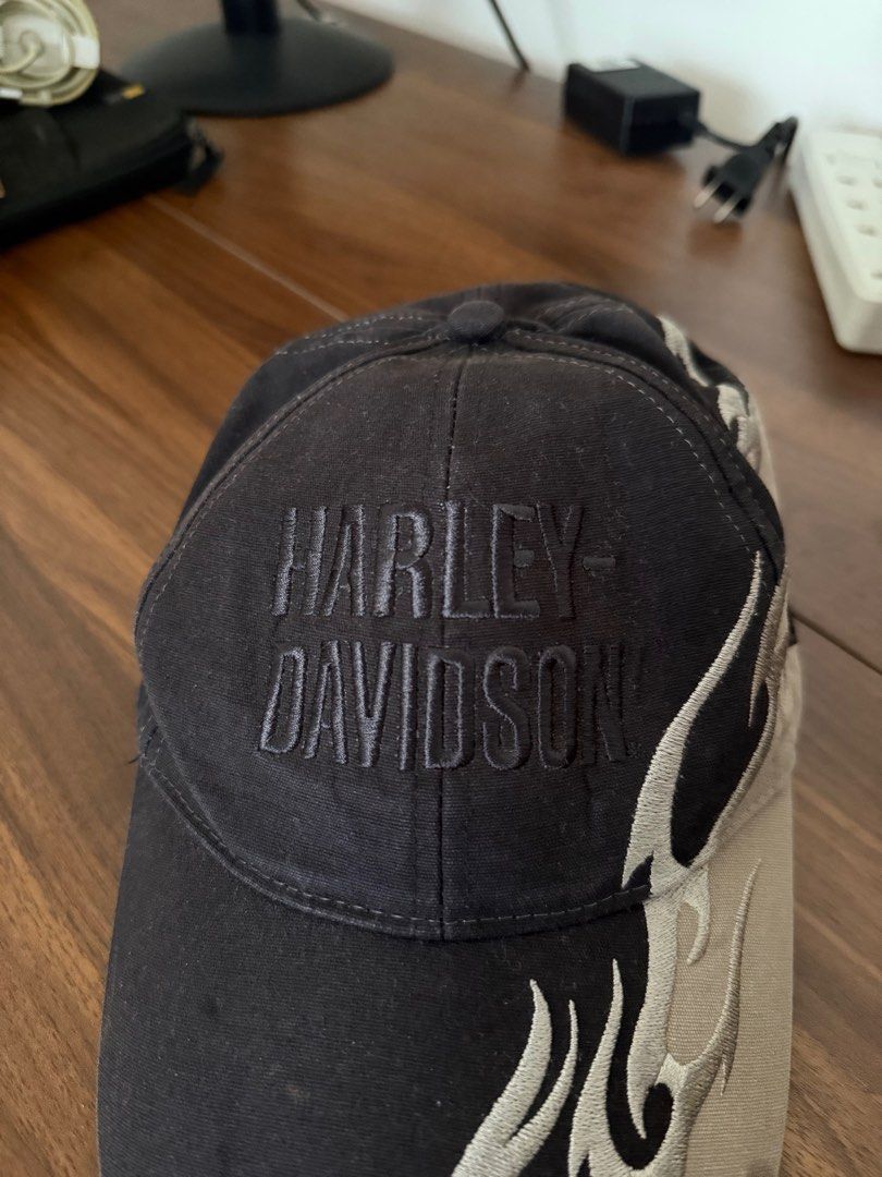 Harley-Davidson Cap (Category: Caps & Hats) located in Mandaluyong City. Submitted by thingsrandom (Listing ID 1412330030, Image 2). Description: original Harley David cap.