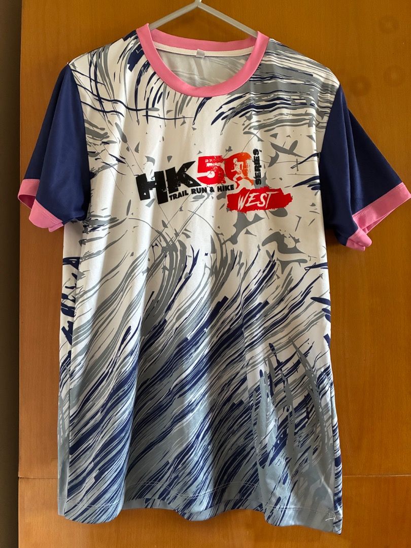 HK 50 West Running T-shirt 運動T恤, 女裝, 上衣, T-shirt - Carousell