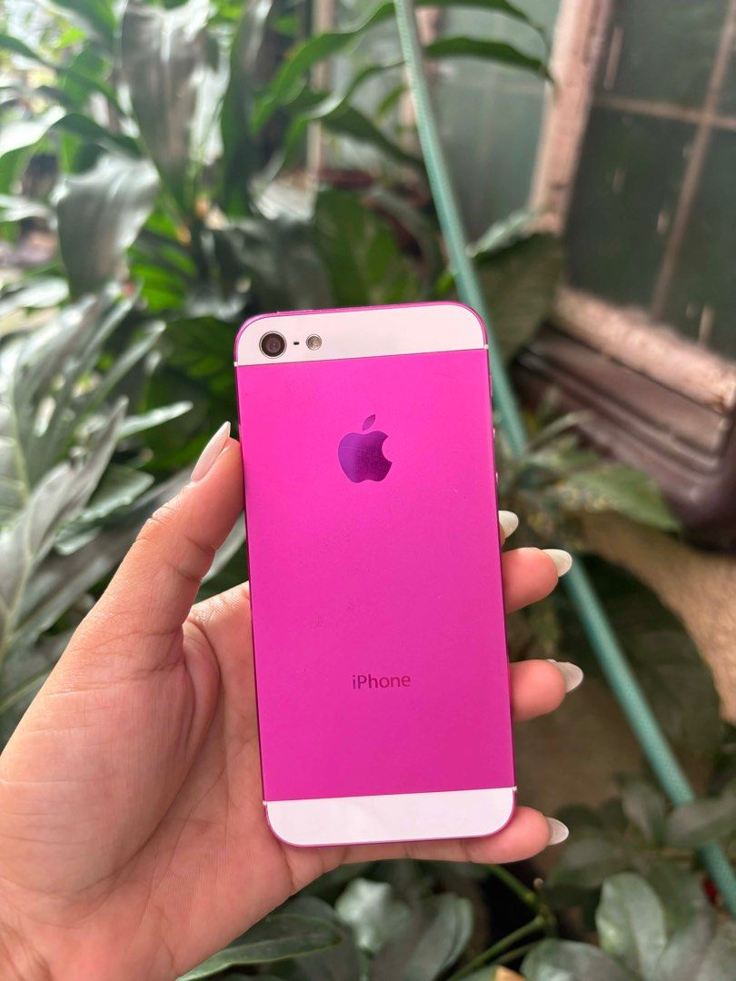 iPhone 5 Super Rare Pink Collection 💓 (Category: Others) located in Manila. Submitted by yezdeal2017 (Listing ID 1412164310, Image 1). Description: 💖📱 OMG!!! RARE iPhone 5 in PINKKK?! 😱🔥 This one’s for the collectors — Perfect as a digicam 📸, music player 🎶, and a full-on aesthetic flex ✨ Pink Apple hits different 💅🍎 #RareFind #PinkiPhone #iPhone5 #CollectorItem #RetroGadgets #DigicamCore #MusicPlayerVibes #AppleAesthetic #TechNostalgia 