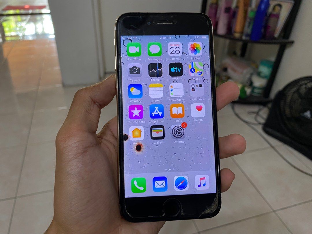 iPhone 6 32GB Gold (Read Description) (Category: iPhone 6 Series) located in Balayan. Submitted by mattroosevelt19951018 (Listing ID 1412236611, Image 3). Description: iPhone 6 32GB Gold Local Unit (PP/A) - Not Bypassed - No iCloud - Openline with Any Sim - Good for backup - Decent 8 Megapixel Camer - Good Cosmetic Condition - iOS 12.5.7 - Unli reset or restore to sawa RFS: Need cash & i dont use it anymore and also upgraded Honest Issue and Deta