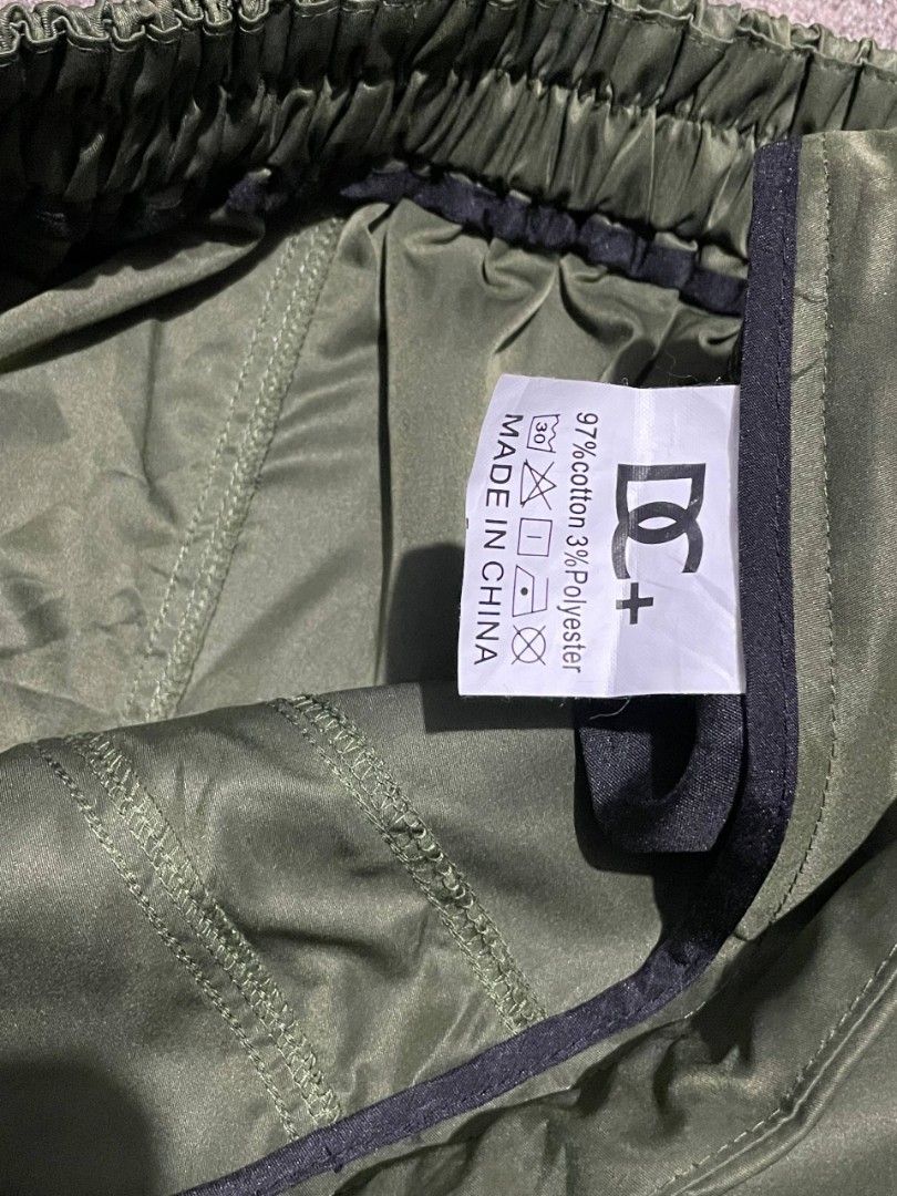 Japanese short (Category: Shorts) located in Manila. Submitted by kriddthrift (Listing ID 1412323643, Image 3). Description: Japanese short waistline: 30 - 34 Length: 21 Hem: 12.5 no issue Good as new look alike lang sa last pic claim: 850.