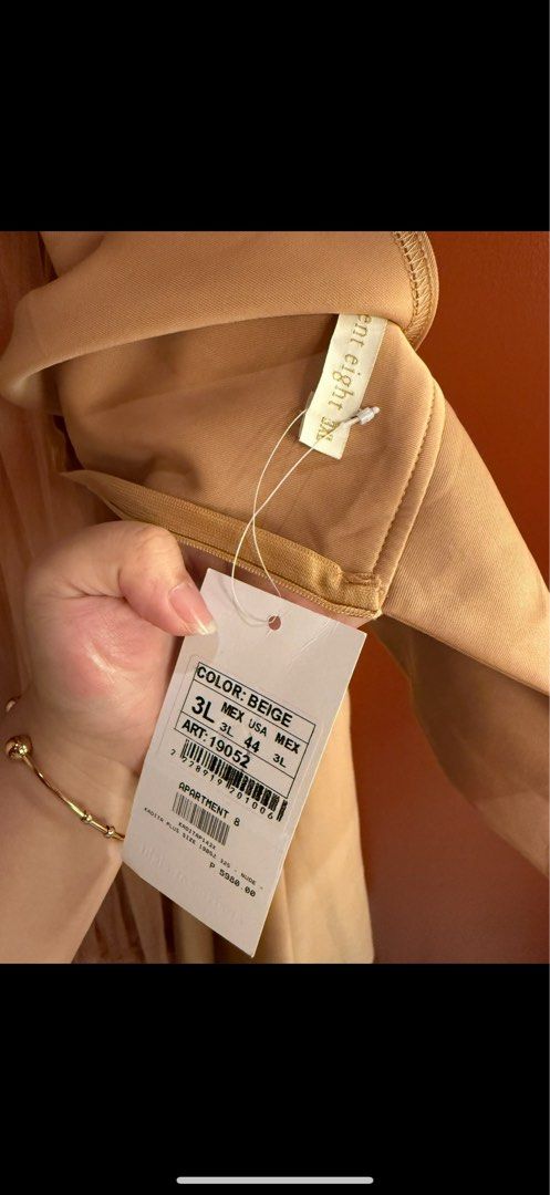 Kadita Apartment 8 - 3XL (Category: Dresses) located in Pasig City. Submitted by sleepychamp (Listing ID 1412237529, Image 2). Description: Brand: Apartment 8 Style: Kadita Size: 3Xl Color: Beige Original Price: P5,980 Bought: November 19, 2025 Rfs: Used only once for a wedding.