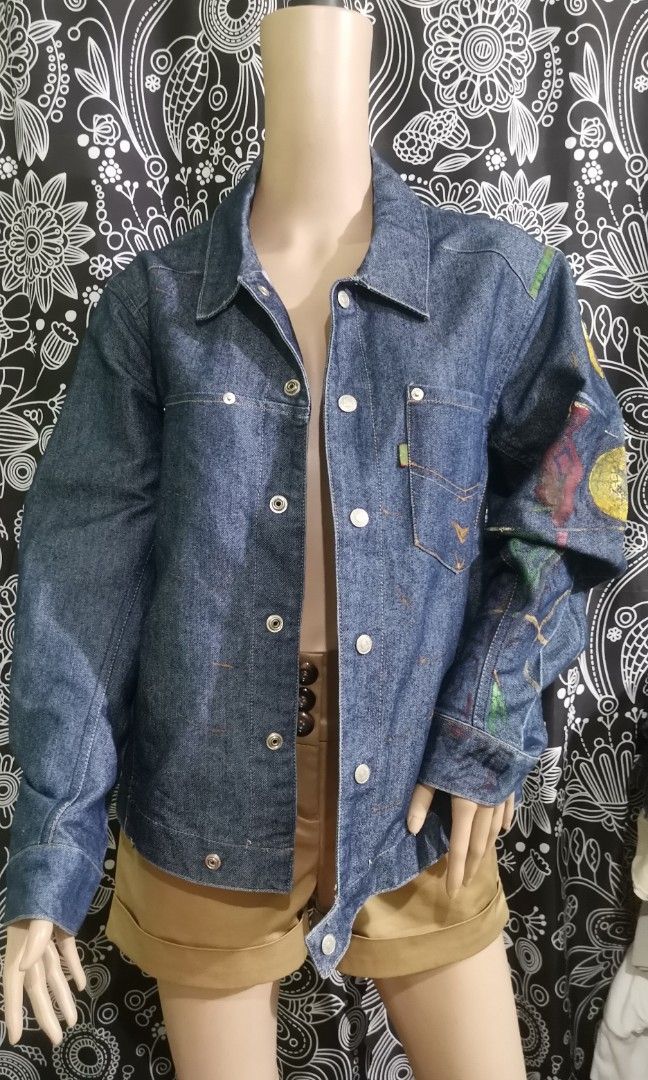 LEVI'S Engineered denim jacket. L (Category: Coats, Jackets and Outerwear) located in Baguio. Submitted by princessjhade (Listing ID 1412260558, Image 1). Description: Large size Plus shipping Very good condition.
