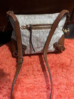 (Category: ) located in . Submitted by sherashley (Listing ID 1412221917, Image 1). Description: .
