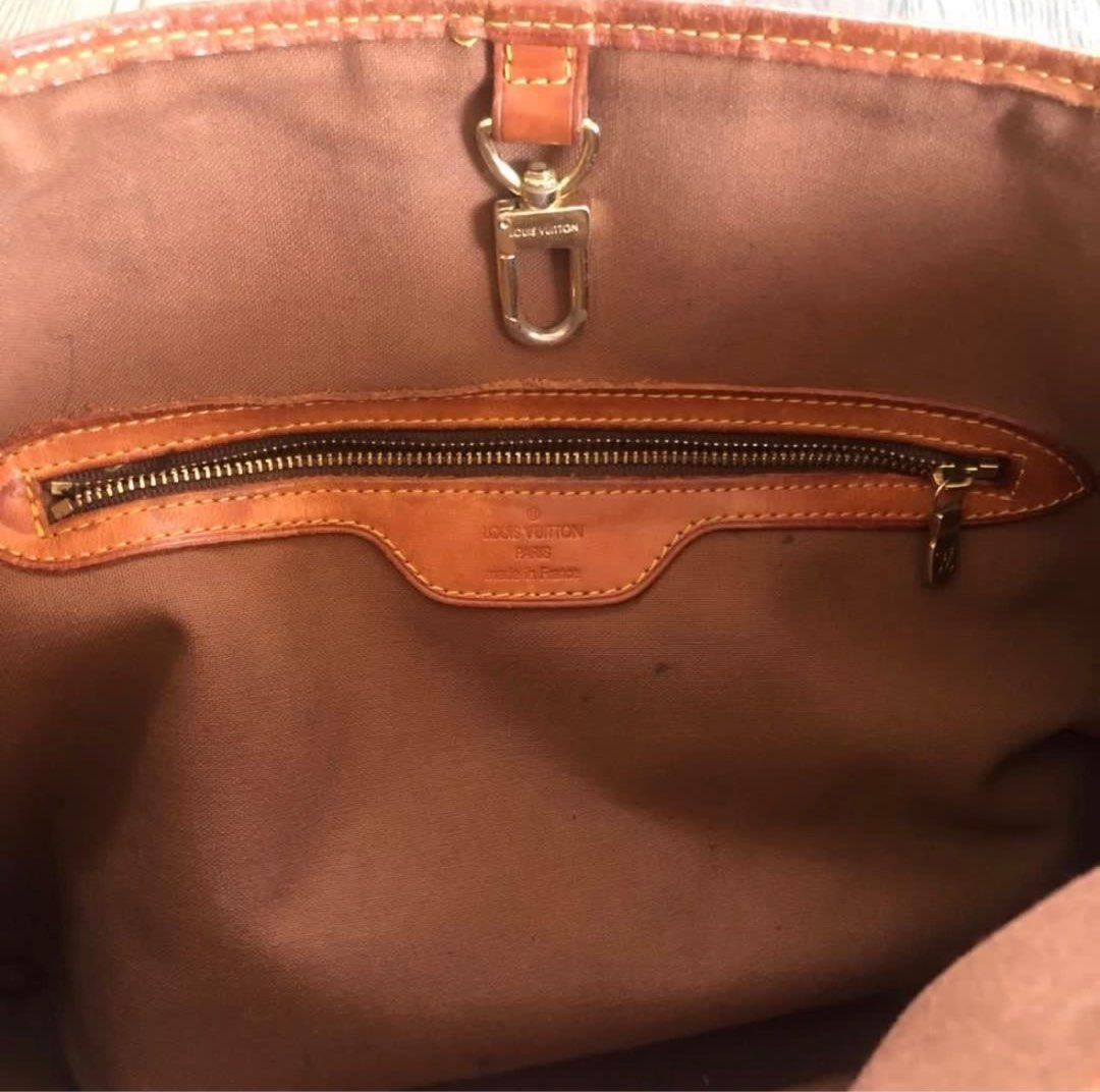 Louis Vuitton Monogram Batignolles Horizontal Shoulder Bag (Category: Luxury Bags & Wallets) located in San Fernando. Submitted by sandyayvii (Listing ID 1412167866, Image 2). Description: made in france with code still in good condition with minimal signs of use spacious inside super pretty in actual 🤎.