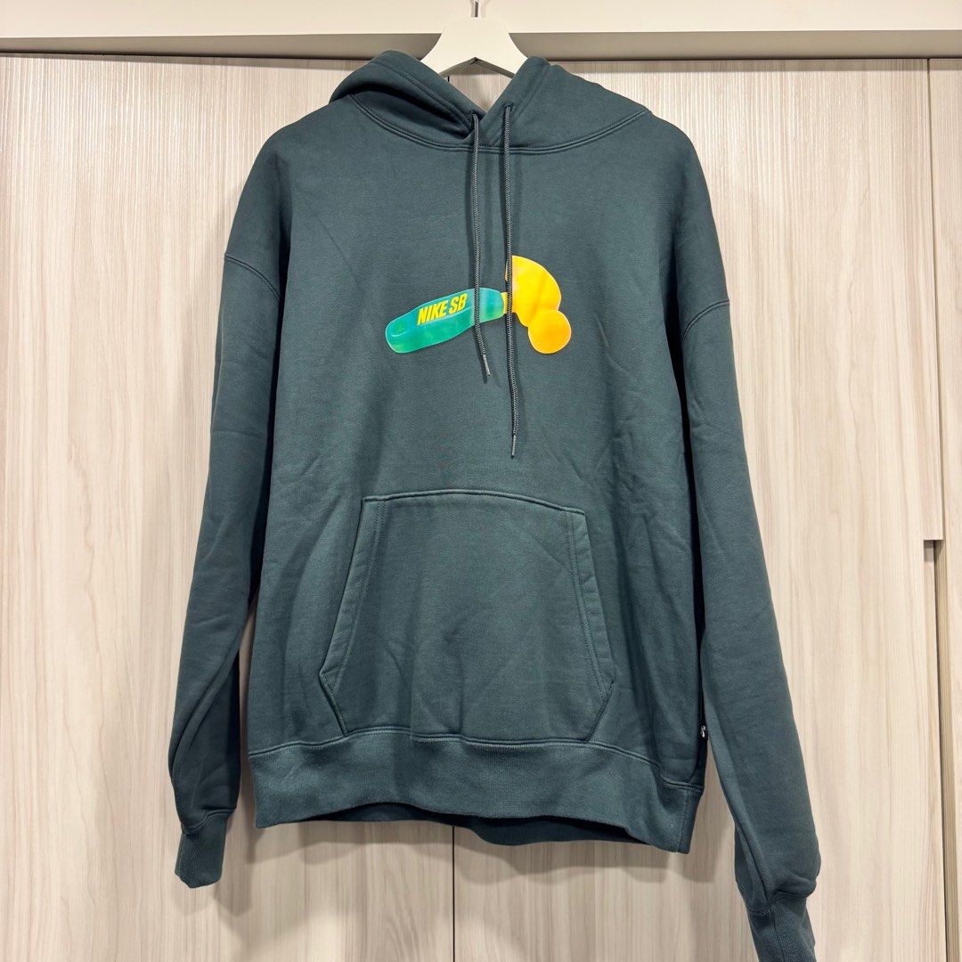 由 himario (刊登 ID 1412208684，圖片 1) 提交，位於 新北市 (New Taipei) 的 Nike SB 厚帽T 綠 (類別：帽Ｔ、大學T)，說明：。