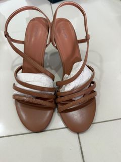 (Category: ) located in . Submitted by lyndapeh (Listing ID 1412148047, Image 1). Description: .