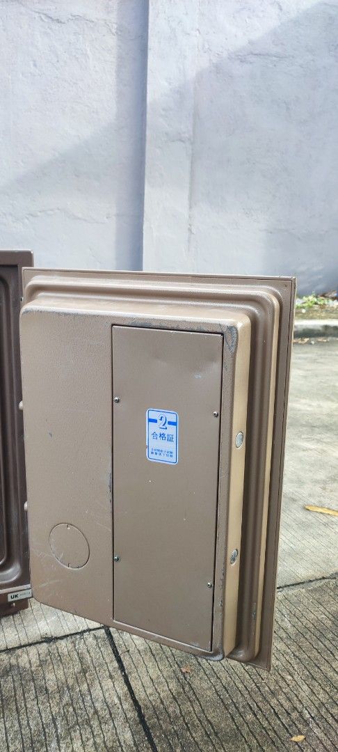 Safety Vault Fire Resistant fire proof (Category: Safe) located in Valenzuela. Submitted by jmalano (Listing ID 1412316558, Image 3). Description: - heavy duty Fire Resistant safety vault - Combination lock with key - with heavy duty metal caster wheel - Brown color - Made of metal and fire proof materials - Shows dent and scratches . - Perfect for storing valuables - for business, office and household used. pick up location Valenzuela City..