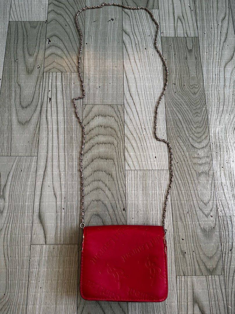 Saint Laurent Mini Red Crossbody Bag (Category: Luxury Bags & Wallets) located in San Fernando. Submitted by sandyayvii (Listing ID 1412177979, Image 2). Description: ysl mini crossbody bag needs cleaning only.